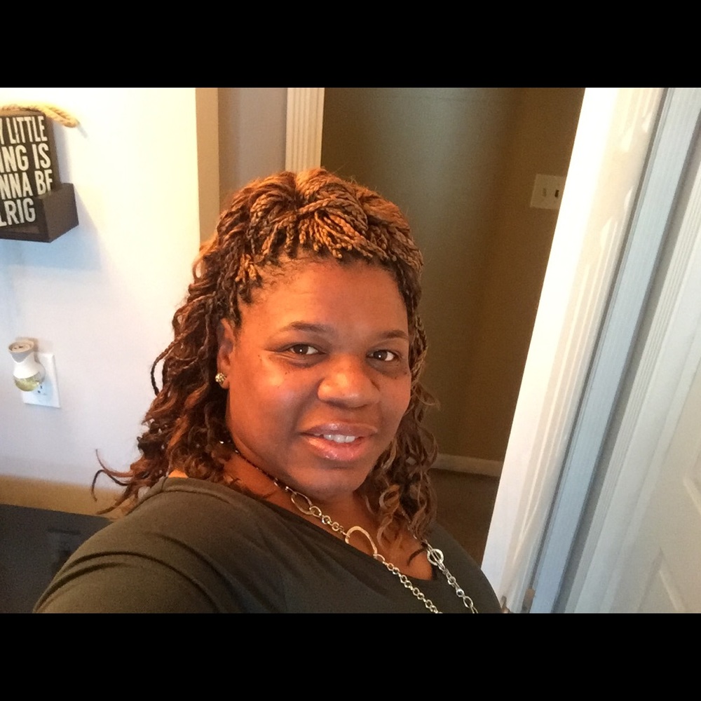 Meet your Posher, Latissha